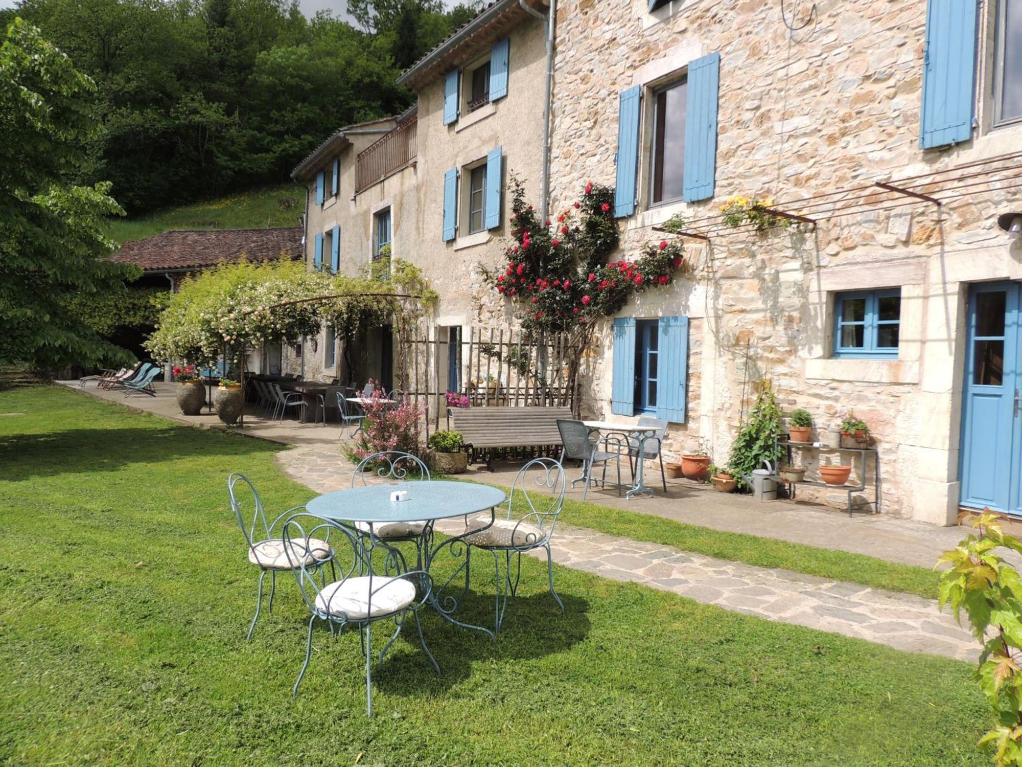 Nabat Le Haut, Chambre Et Table D'Hotes Courniou Bagian luar foto