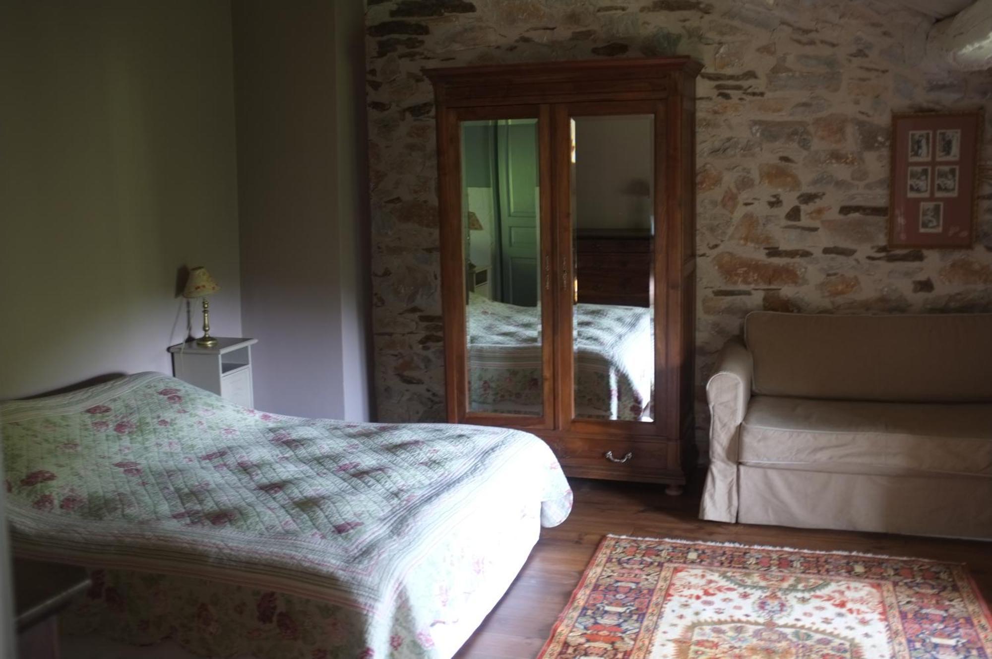 Nabat Le Haut, Chambre Et Table D'Hotes Courniou Bagian luar foto
