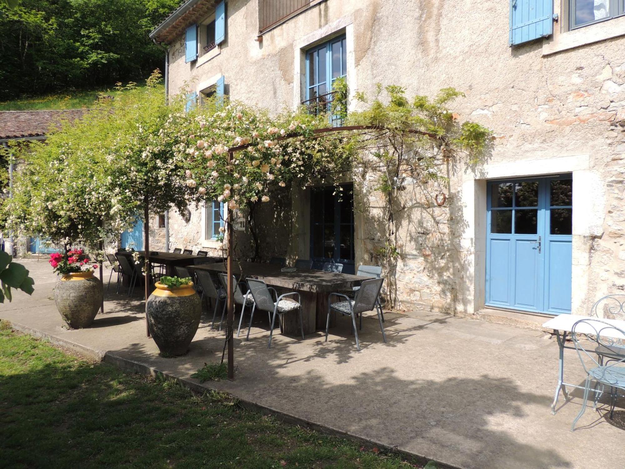 Nabat Le Haut, Chambre Et Table D'Hotes Courniou Bagian luar foto