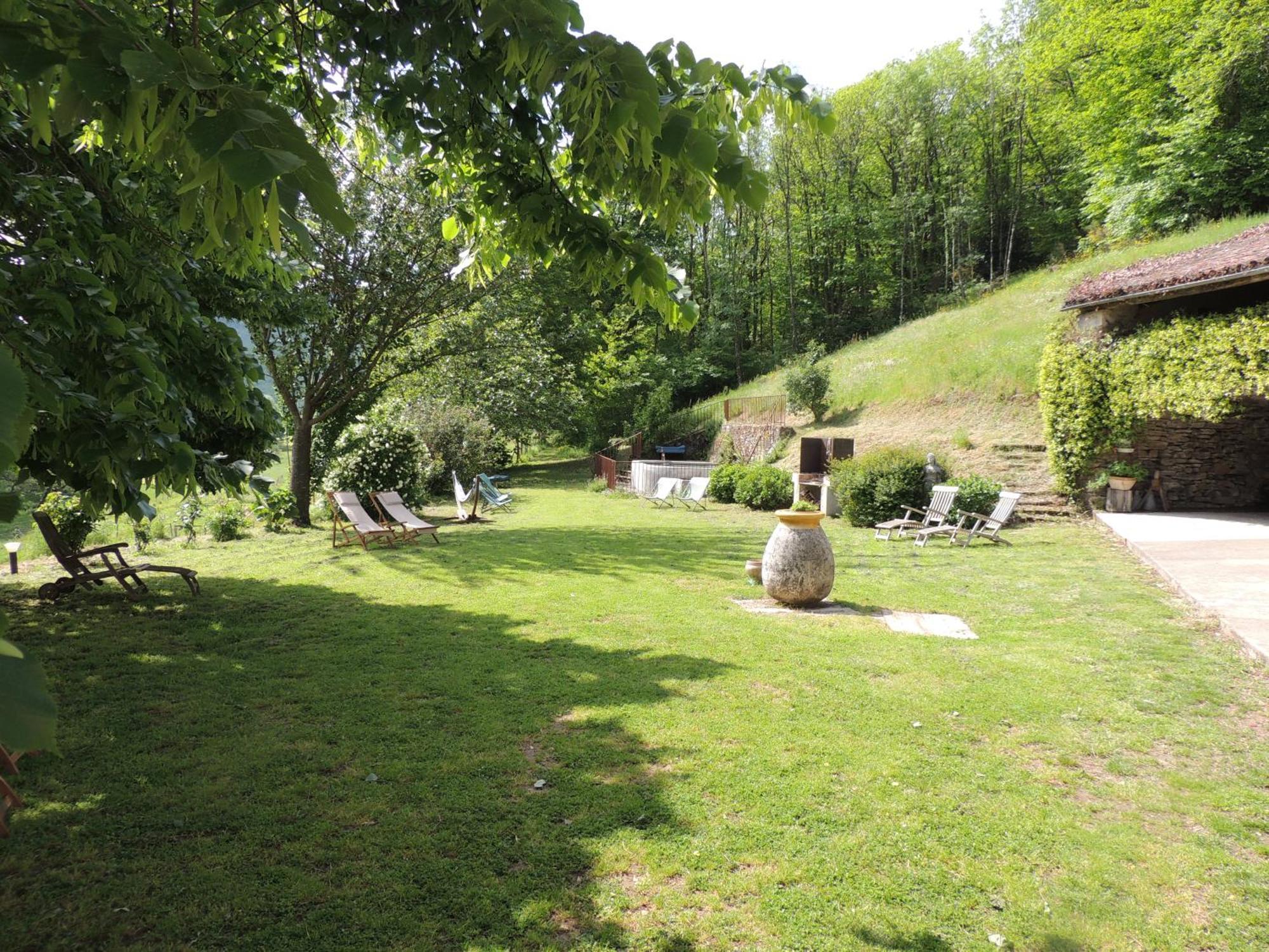 Nabat Le Haut, Chambre Et Table D'Hotes Courniou Bagian luar foto
